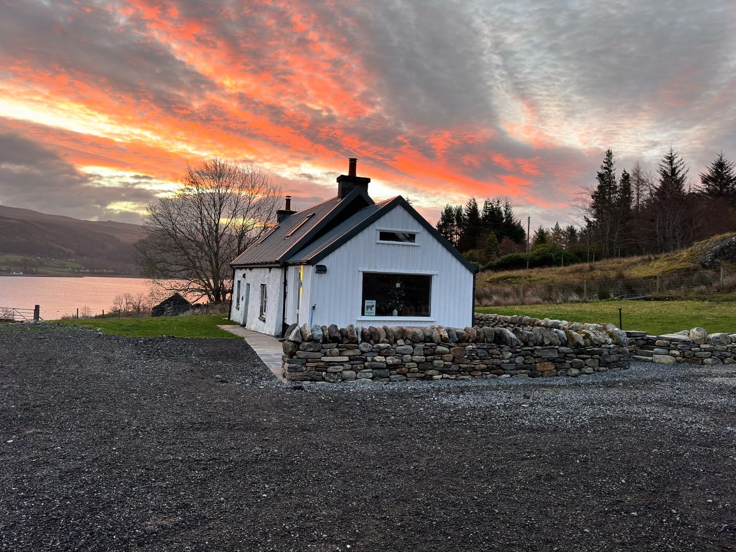 Croft 5 Loggie exterior in the Highland countryside